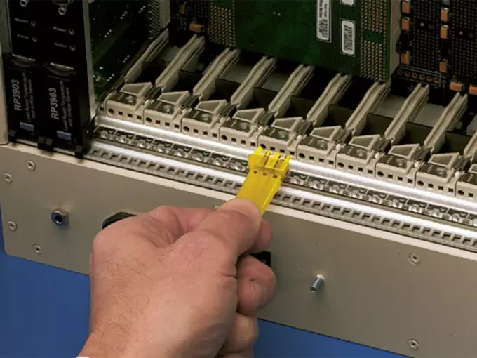 Ключевой инструмент (вспомогательное средство для монтажа)