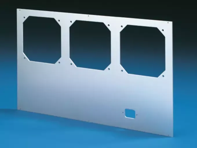 Задняя панель для установки вентилятора