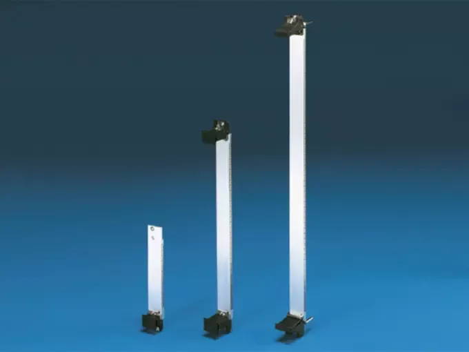 Передняя панель П-образная (ЭМС) с ручкой Тип I, II и IV