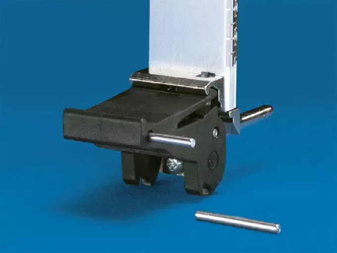 Соединительный контакт