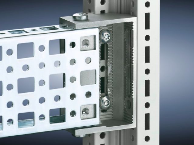 Опорный кронштейн TS