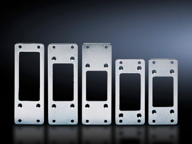 Адаптер для вырезов под разъемы