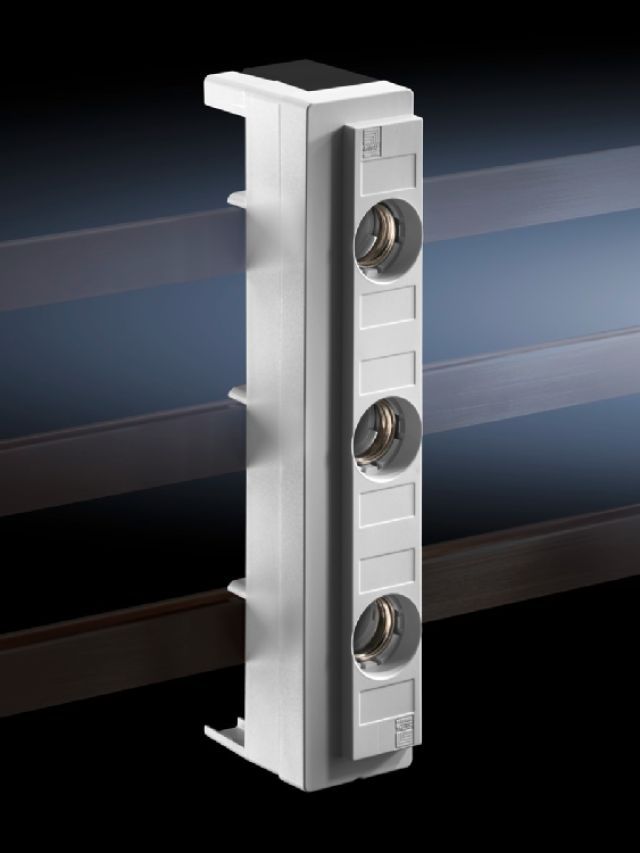 Connection space extender for bus-mounting fuse bases