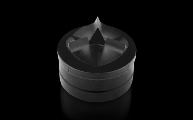 Пробойник для отверстий в листовой стали, с тройным разделением