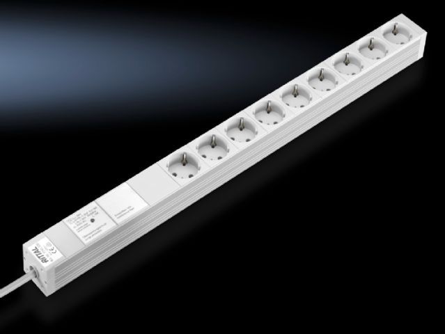 Розеточная планка в алюминиевом коробе