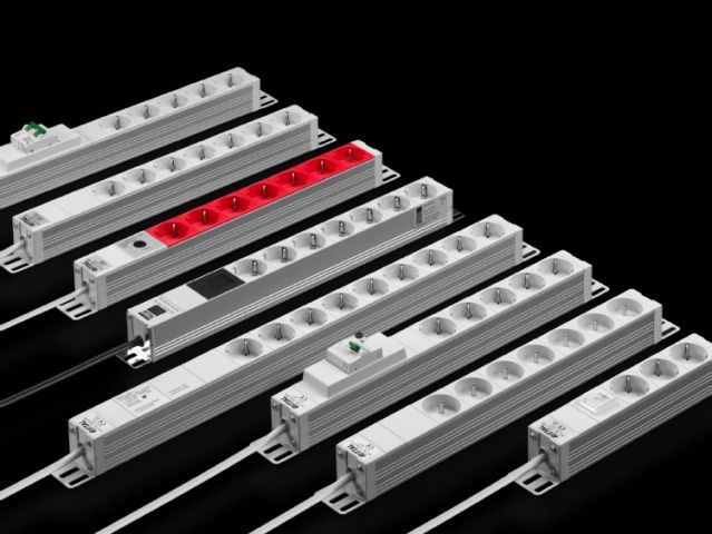 Розеточная планка в алюминиевом коробе - фото 6