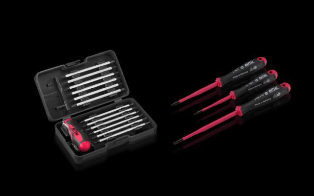 Набор отверток изолированный