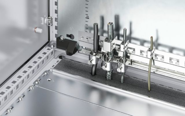 Направляющая для кронштейна ЭМС-экранирования и устройства снятия натяжения - фото 3