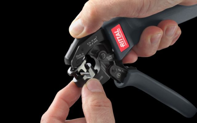 Гибкий инструмент для обжима наконечников проводов