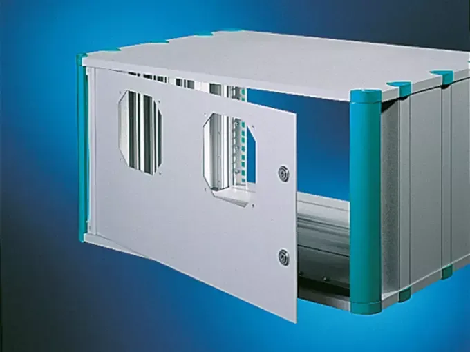 Задняя дверь для установки вентилятора