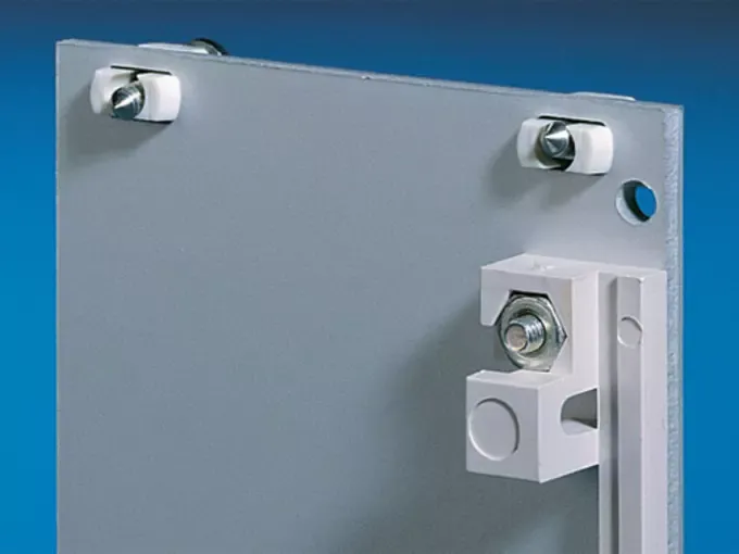 Держатель печатной платы для передних панелей